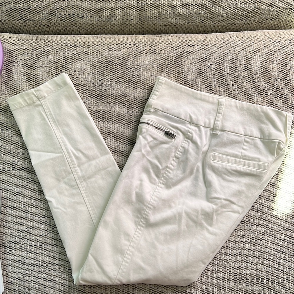 Tinsel-White capri skinny pants, Womens size 26